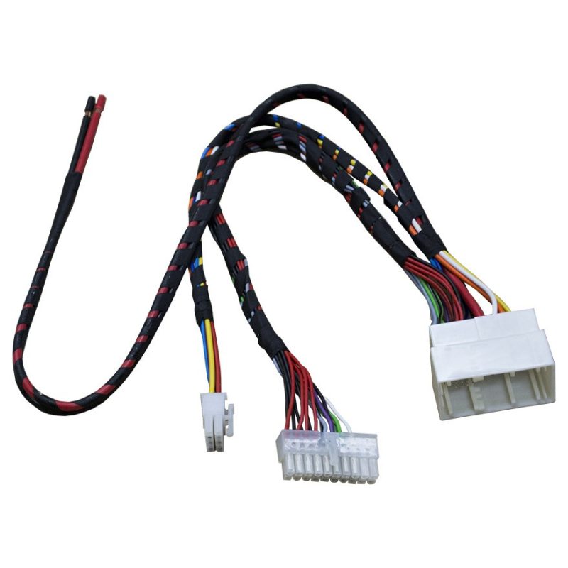 FOUR Connect 4-BMW-M1 vahvistimen adapterikaapeli BMW-Molex